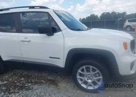 2022 Jeep Renegade Latitude 4X4 из США, поврежденный, VIN ZACNJDB11NPN62312